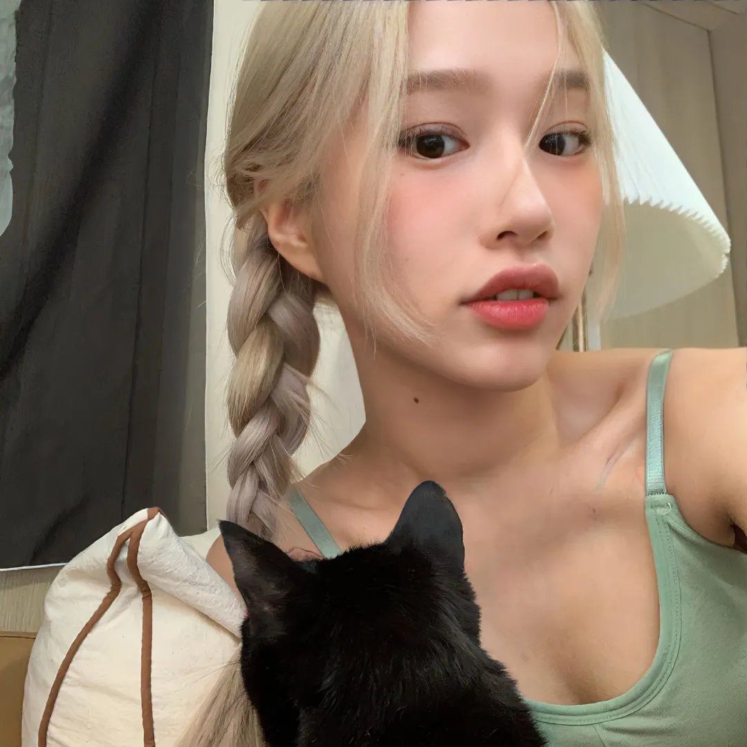 完蛋，醒来后我被美女包围了